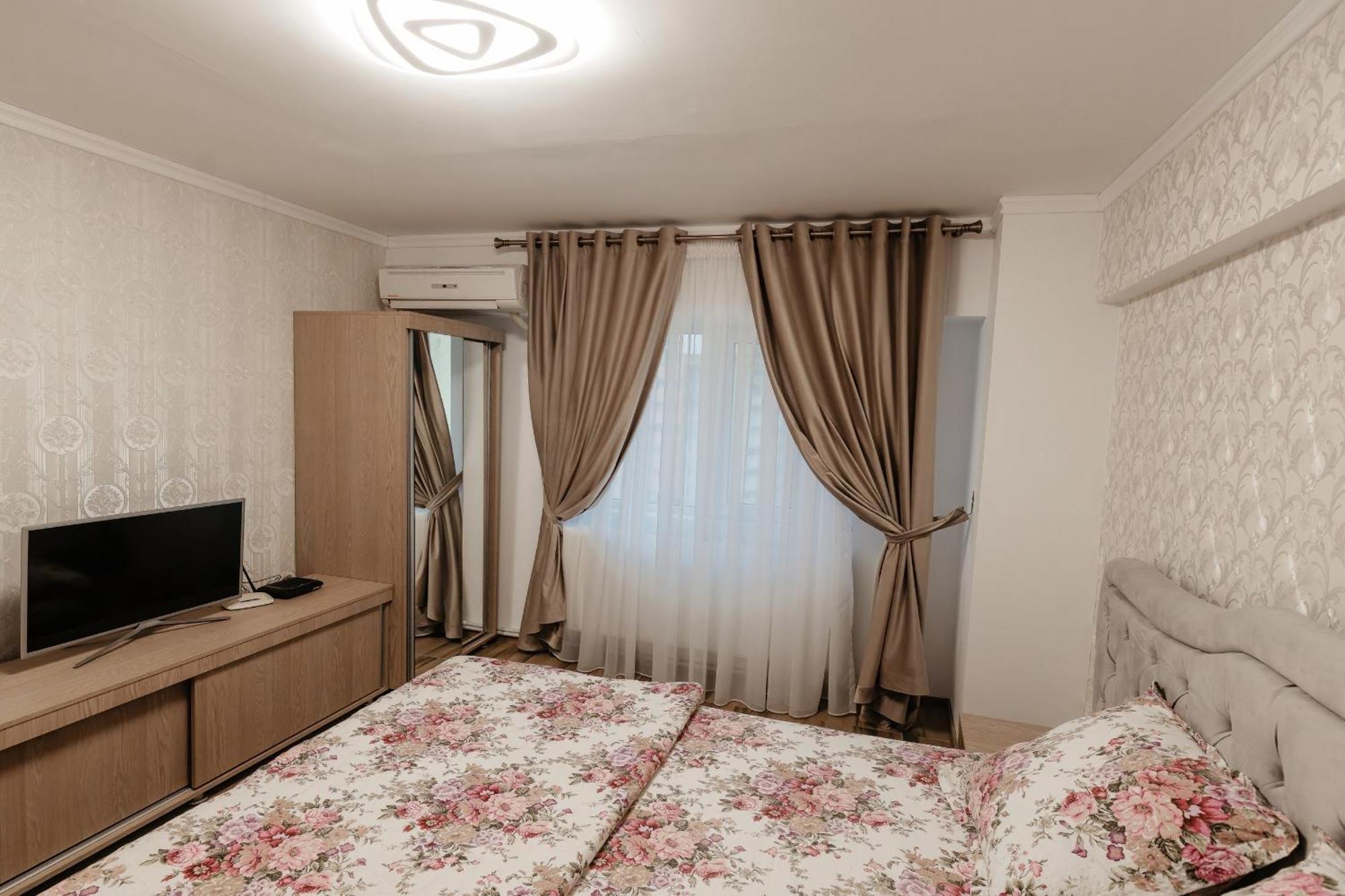 Luxury Radox Apartment Buzau City Center Eksteriør billede