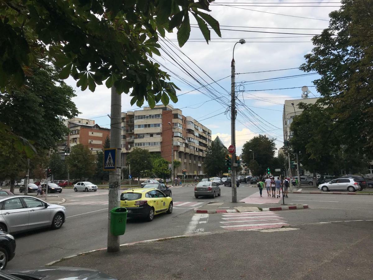 Luxury Radox Apartment Buzau City Center Eksteriør billede